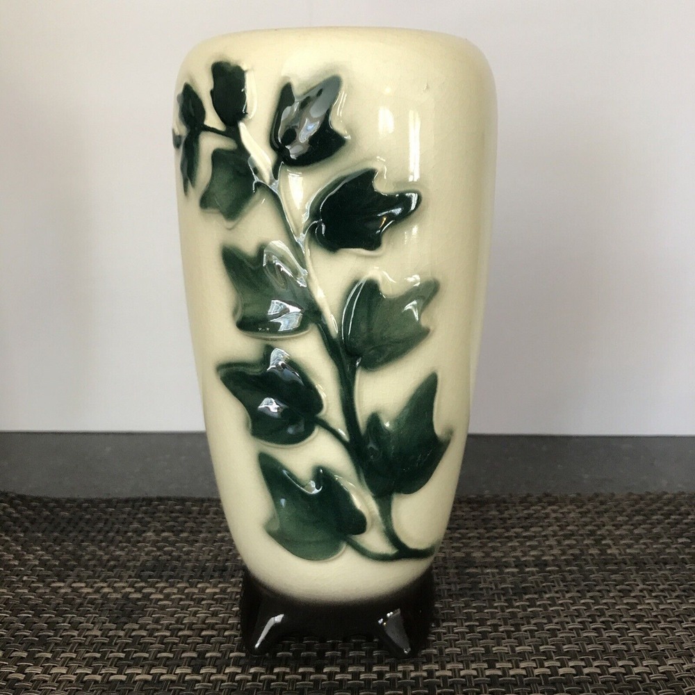 Royal Copley‎ 8" vintage footed vase with ivy leaves 1950's